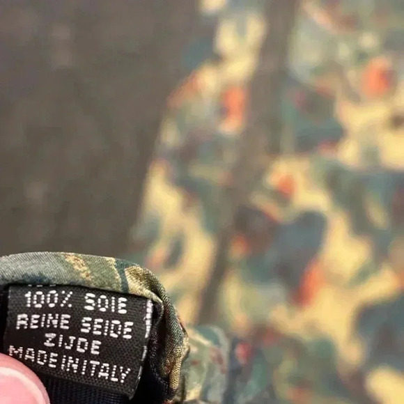 100% Silk Tie TRE - Picture 3 of 5